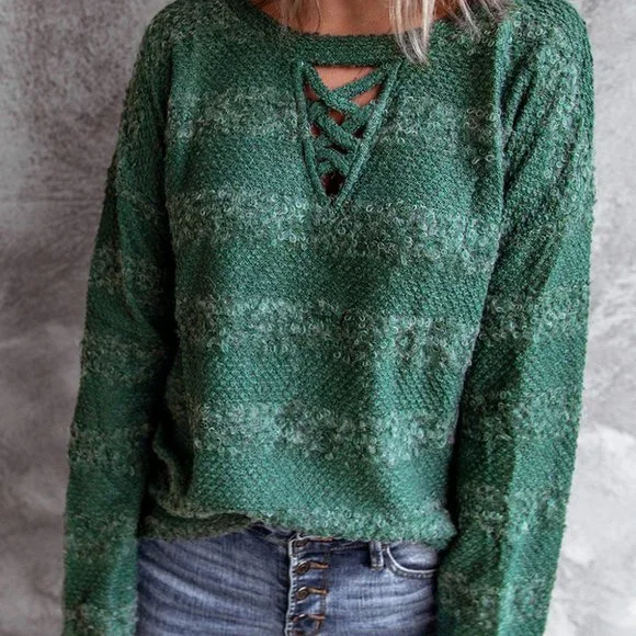 💜 New Green Crisscross Fuzzy Sweater - Picture 3 of 4